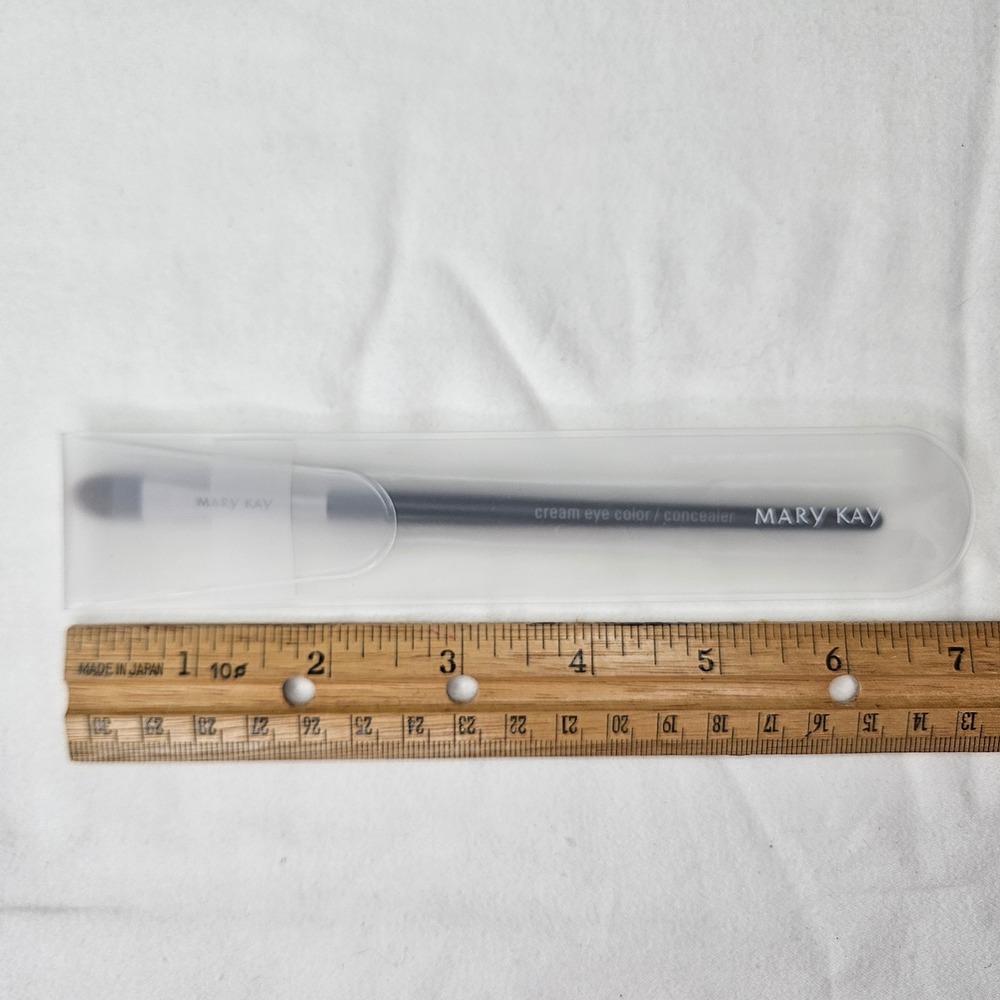 Mary Kay Cream Eye Color Concealer Brush Black Handle Synthetic Bristles 6.5in
